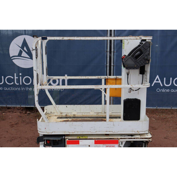 2015 جيه ال جي 1230ES-44789902