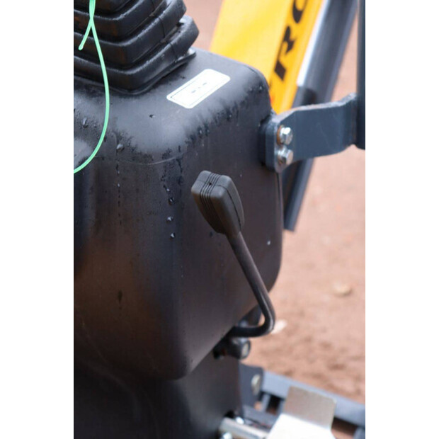 2025 Infront YFE10-44789948