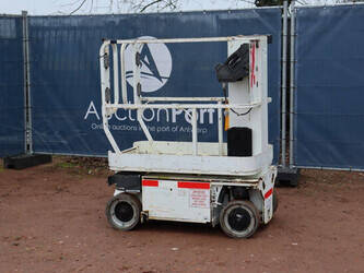 2013-jlg-1230es-1402189-44790320