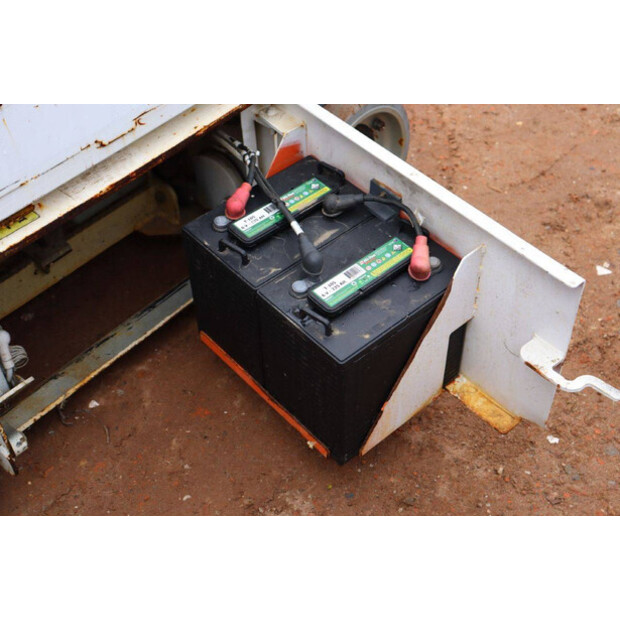 2013 جيه ال جي 1230ES-44790323