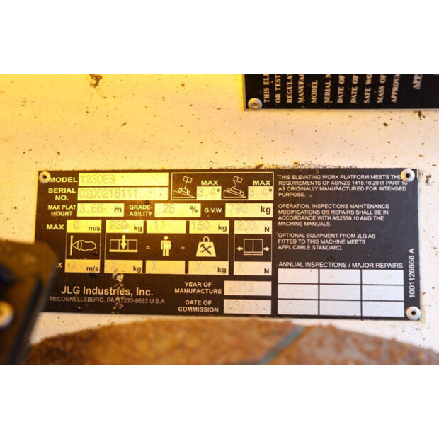 2013 جيه ال جي 1230ES-44790324