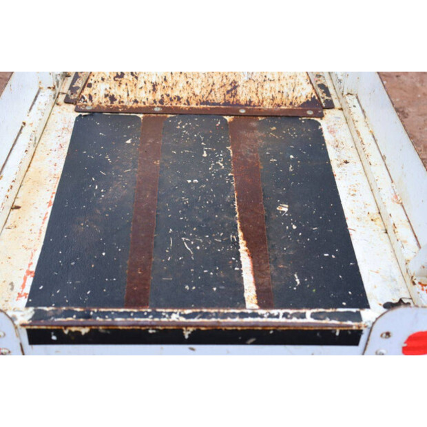 2013 جيه ال جي 1230ES-44790326