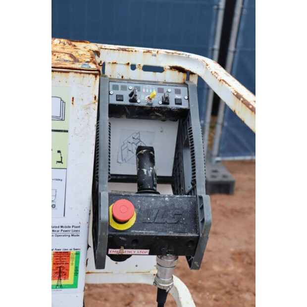 2013 جيه ال جي 1230ES-44790327