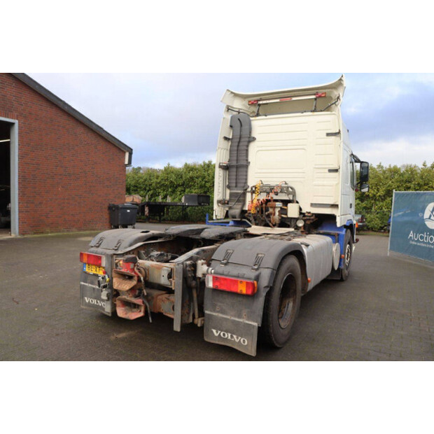 2002 Volvo FM9-44790516