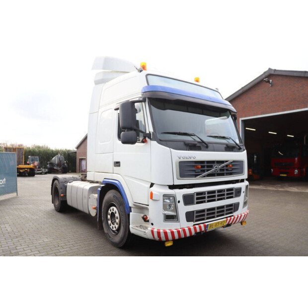 2002 Volvo FM9-44790517