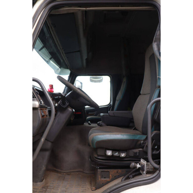 2002 Volvo FM9-44790535