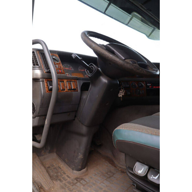 2002 Volvo FM9-44790536