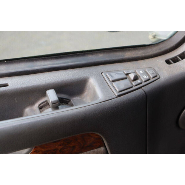 2002 Volvo FM9-44790539