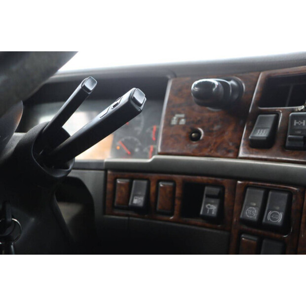 2002 Volvo FM9-44790542