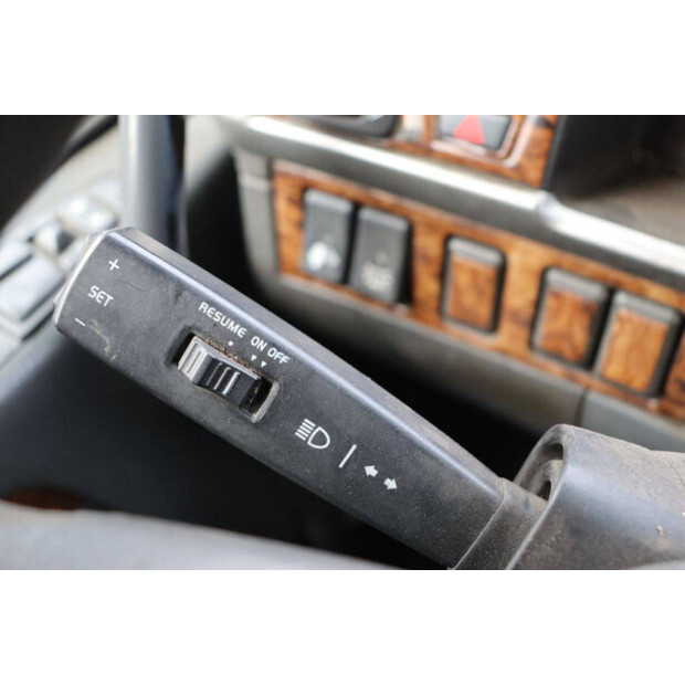 2002 Volvo FM9-44790543