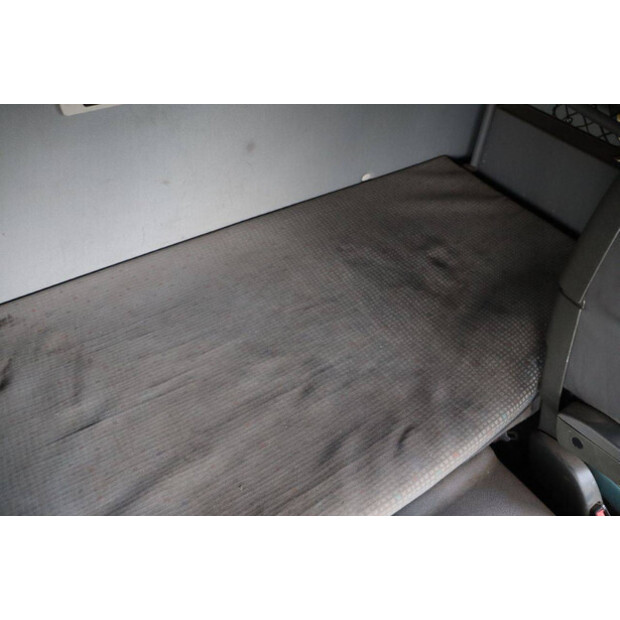 2002 Volvo FM9-44790549