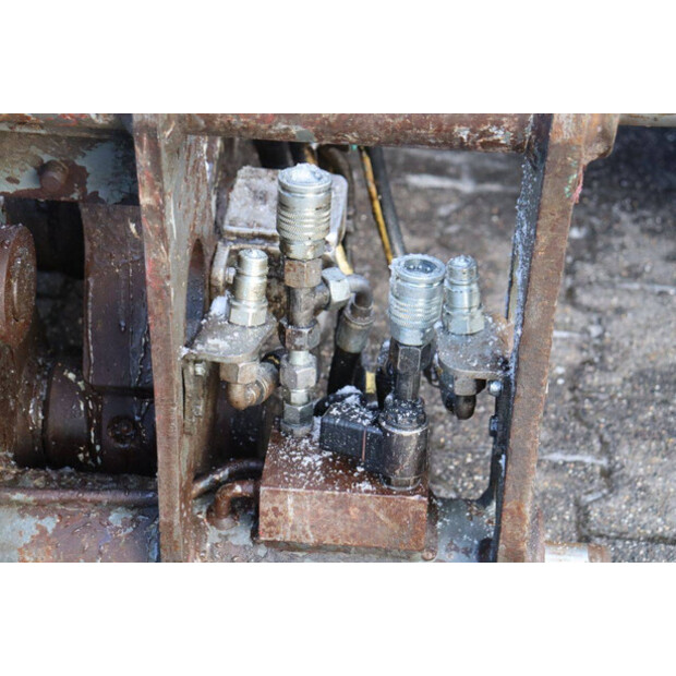 2010 CLAAS scorpion 7040-44790770