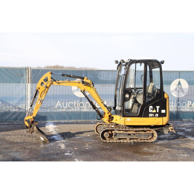 2018 Caterpillar 301.7D-44790887