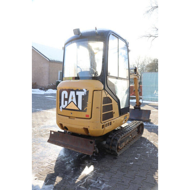 2018 Caterpillar 301.7D-44790892