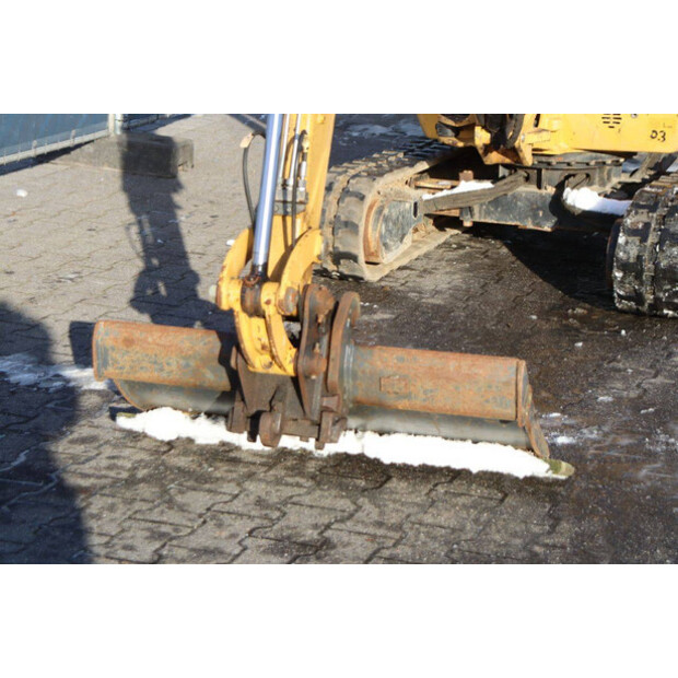 2018 Caterpillar 301.7D-44790896