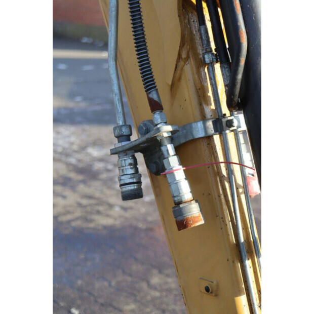 2018 Caterpillar 301.7D-44790900