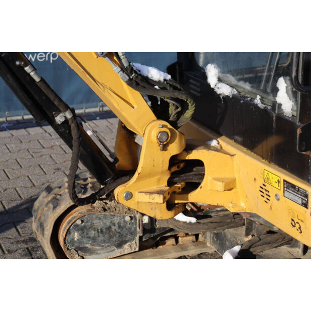 2018 Caterpillar 301.7D-44790903