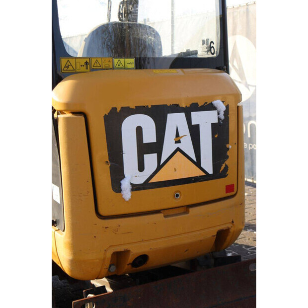 2018 Caterpillar 301.7D-44790908