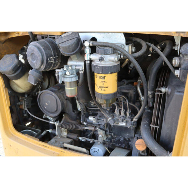 2018 Caterpillar 301.7D-44790926