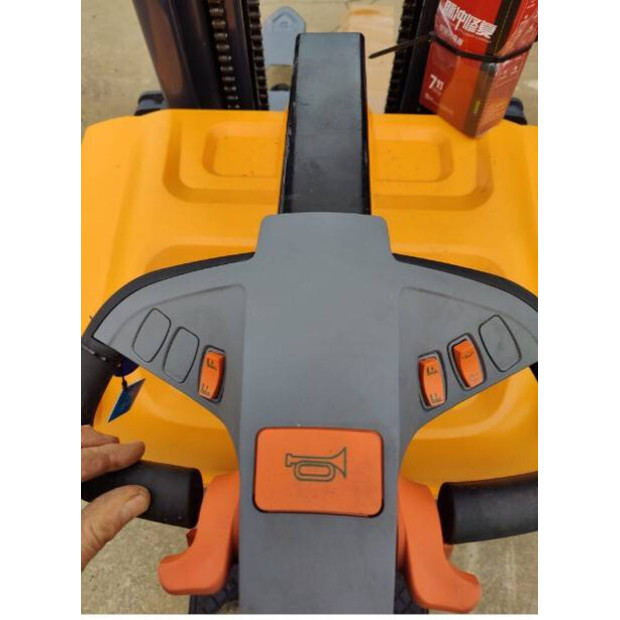 Nycheki EW15-44791270