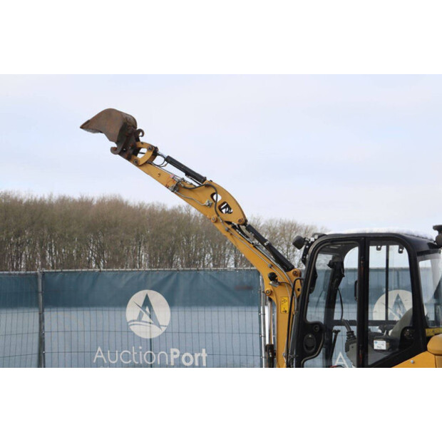 2018 كاتربيلر 301.7D-44791526