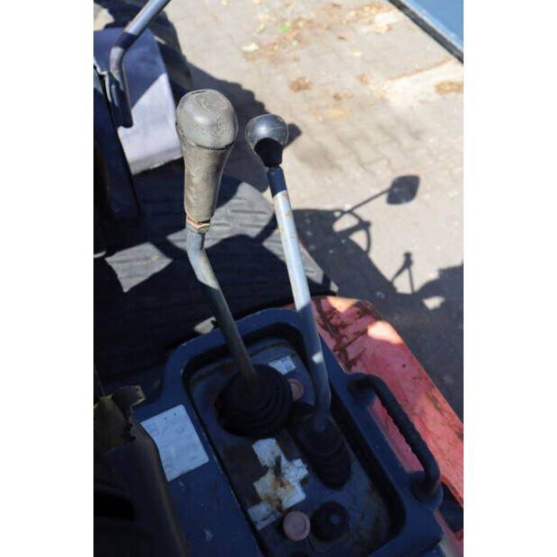 2011 كوبوتا R520NH-44791595