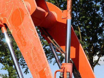 2011-kubota-r520nh-1402236-44791605