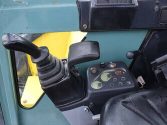 2015-yanmar-vio80-1402240-44791749