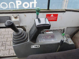 2013-takeuchi-tb219-1402241-44791791