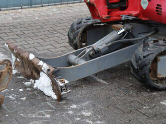 2013-takeuchi-tb219-1402241-44791805