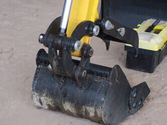 2024-agt-industrial-qh13r-1402249-44792009