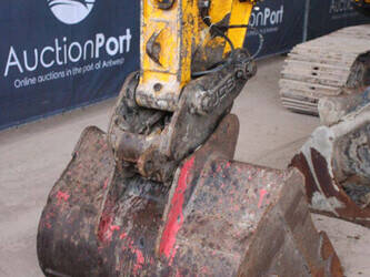 2018-jcb-js131lc-1402250-44792042