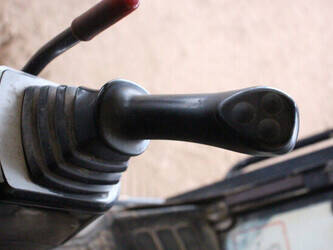 2018-jcb-js131lc-1402250-44792062