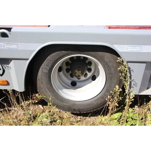 2025 اي ار اف 3AYH-44792616