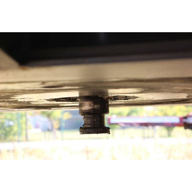 2025 اي ار اف 3AYH-44792626