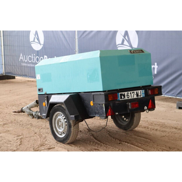 2017 دووسان 7/31E-44792673