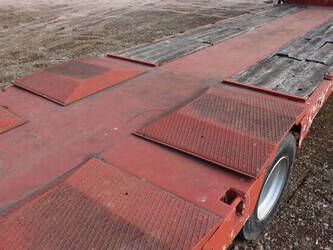 1992-svp-12-48-3-1402275-44792869