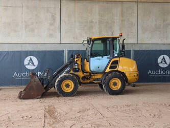 Image for WHEEL LOADERS 2010 Volvo L25F-P