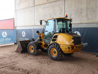 2010-volvo-l25f-p-1402276-44792880