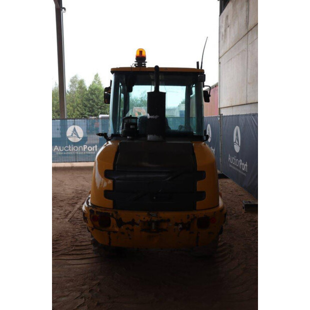 2010 Volvo L25F-P-44792881