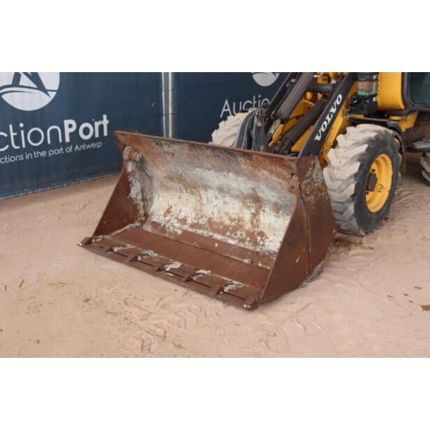 2010 Volvo L25F-P-44792886