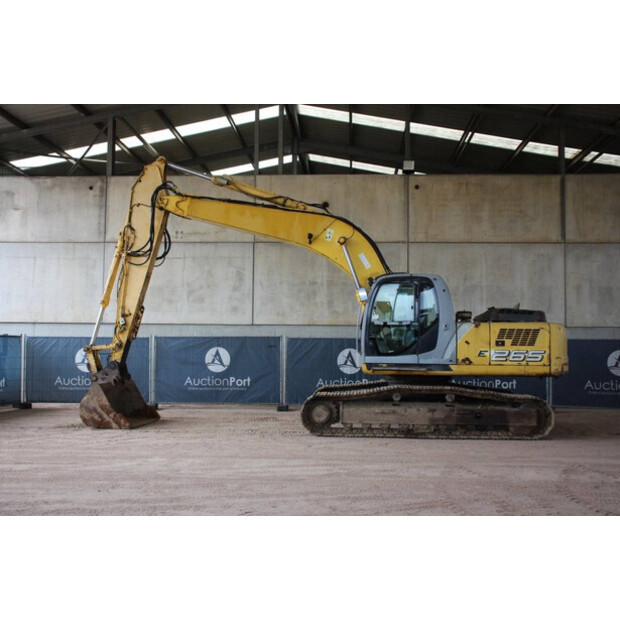 2007 New Holland E265-44793093