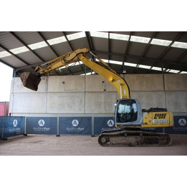 2007 New Holland E265-44793129