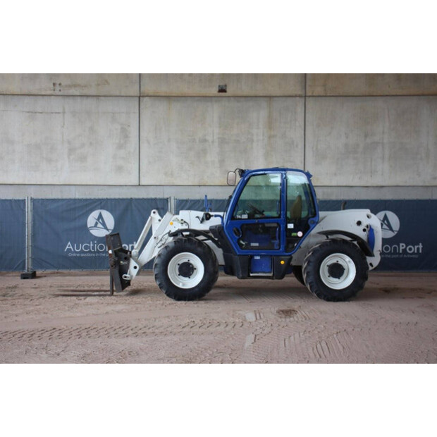 2014 جيه سي بي 531-70-44793133