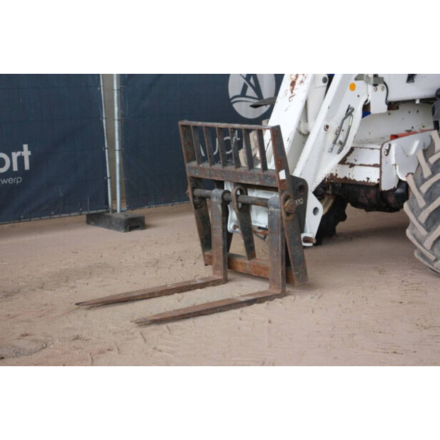 2014 جيه سي بي 531-70-44793140