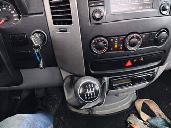 2015-volkswagen-crafter-1402289-44793255