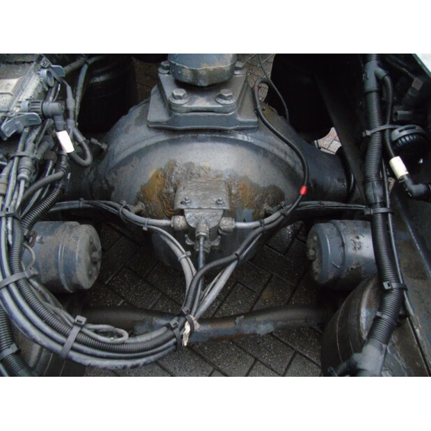 2012 داف XF 105.410-44793780