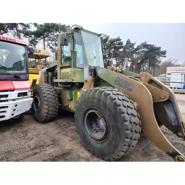 2001 كاس 821C-44793908