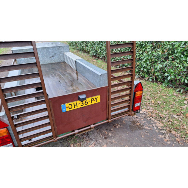 2004 VELDHUIZEN P 33-4-44793933