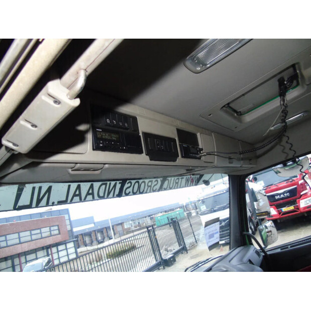 2018 فولفو FMX 500-44793945